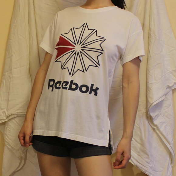 LIKE NEW White Reebok Tee - Picture 1 of 2